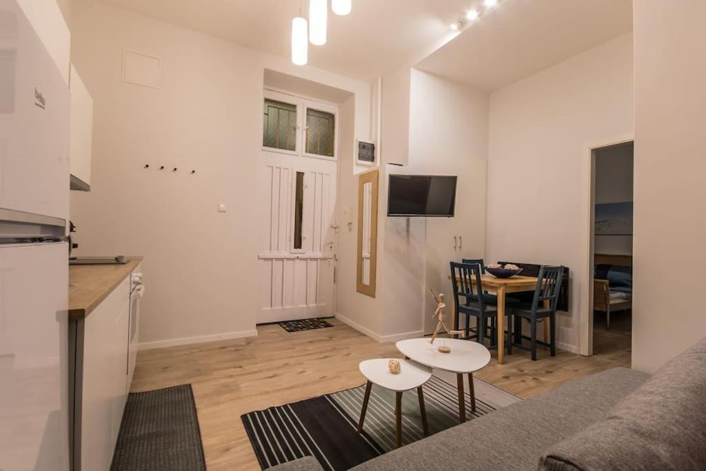 Apartamento A+ Budapest Central Dob Street Exterior foto